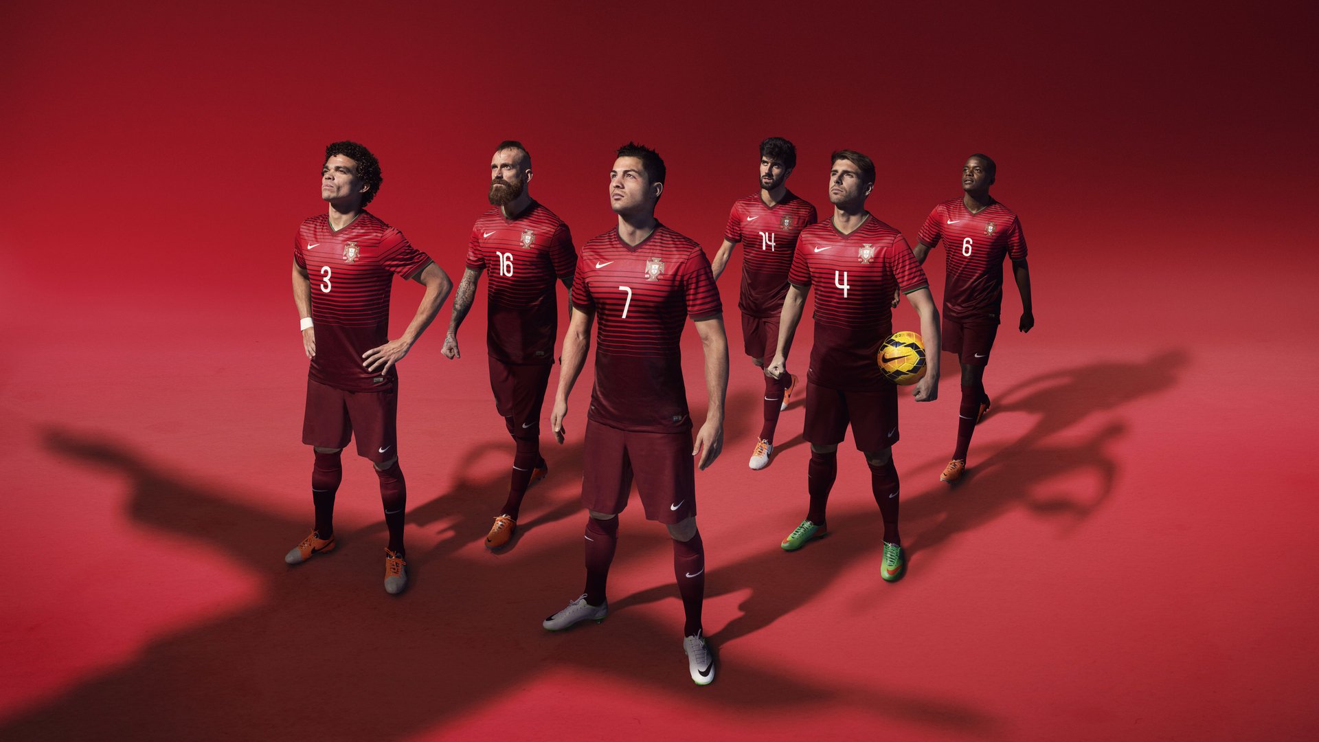 丹麦大胜斯洛文尼亚,小组出线在望,丹麦与俄罗斯比赛