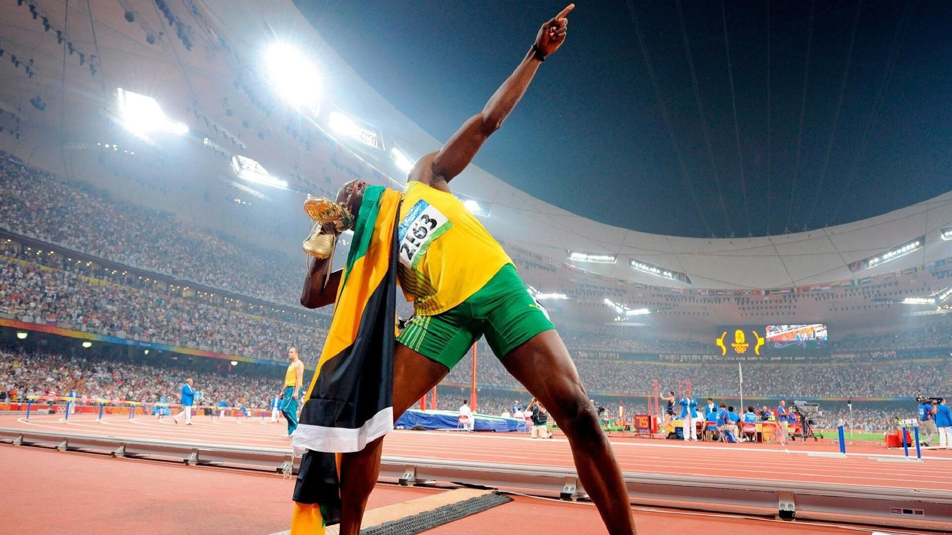 正在发生的精彩足球赛事，谁将笑到最后？，足球比赛事件